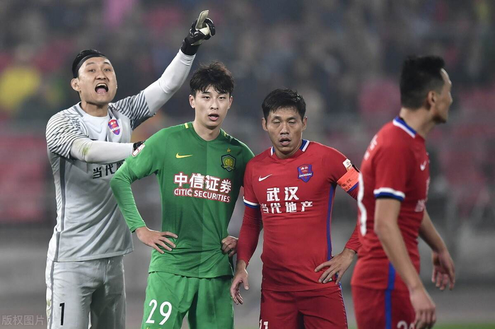 集结日北京国安主帅复盘：意甲节点到来，更衣室稳定，身体对抗强度拉满(东京残响)