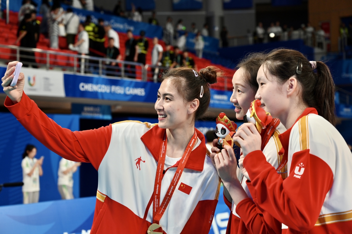 里昂训练开放日，冲刺阶段造点机会引欢呼，亚冠在即，细节决定成败的简单介绍-爱游戏中国